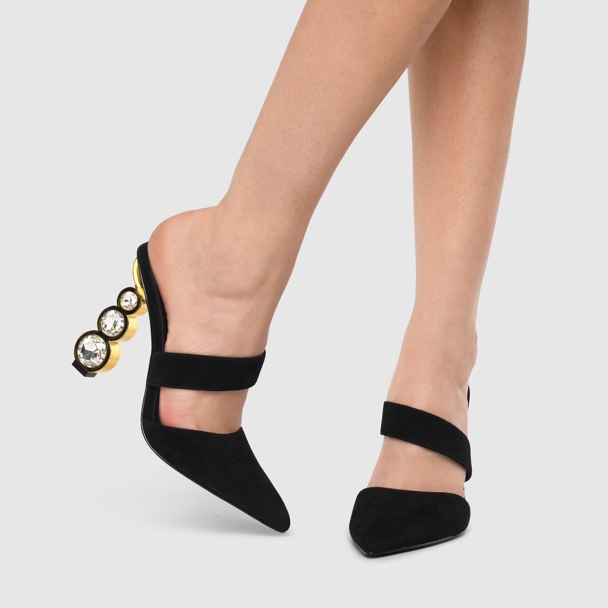 Janni Pumps