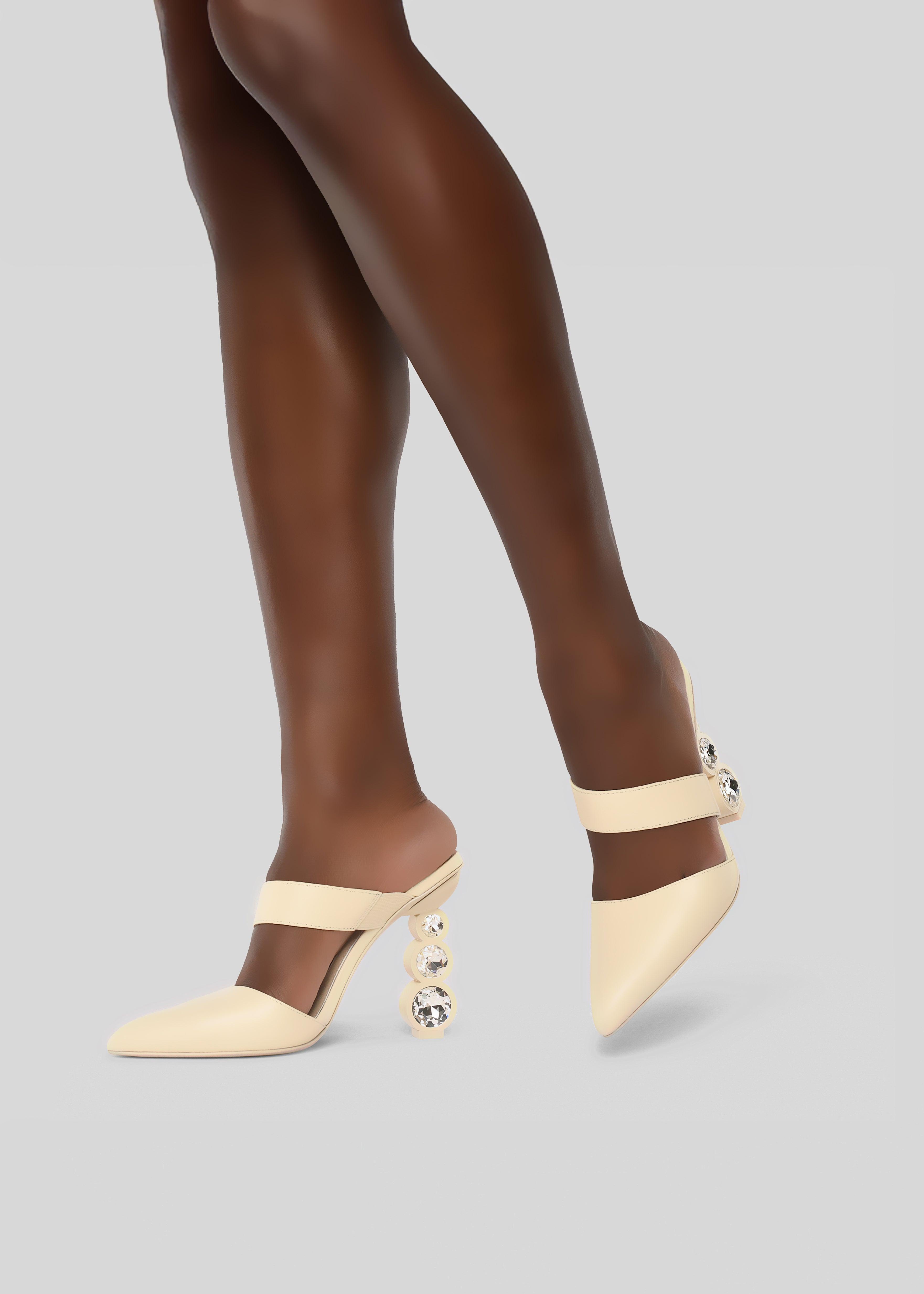 Janni Pumps