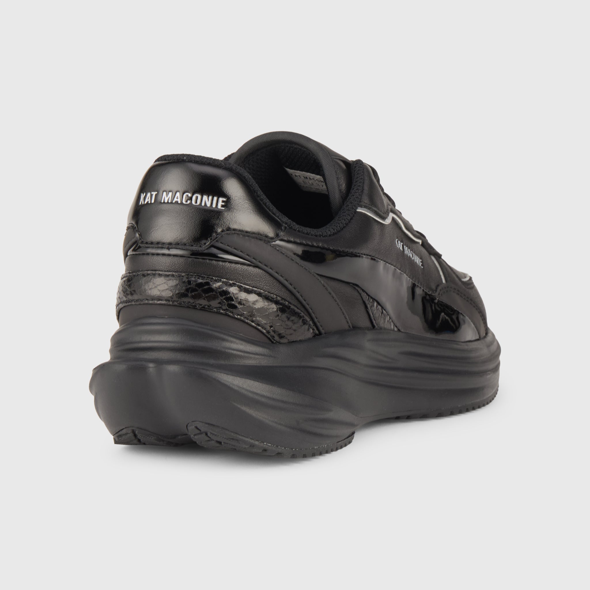 AURA SNEAKER