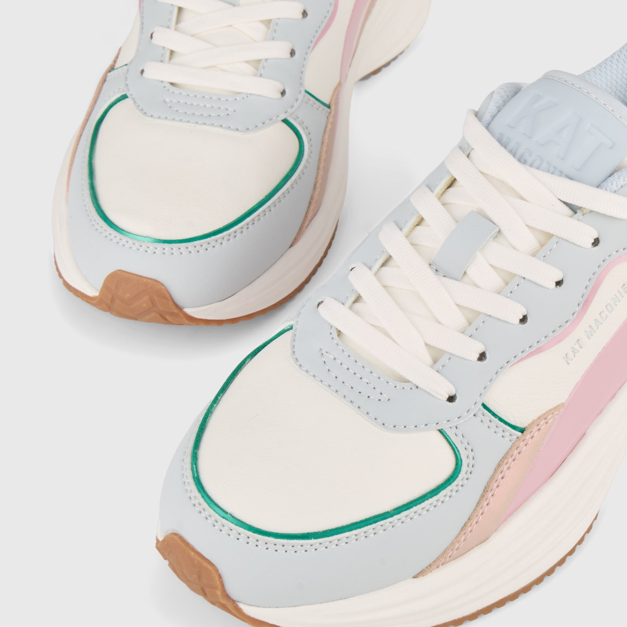 AURA SNEAKER