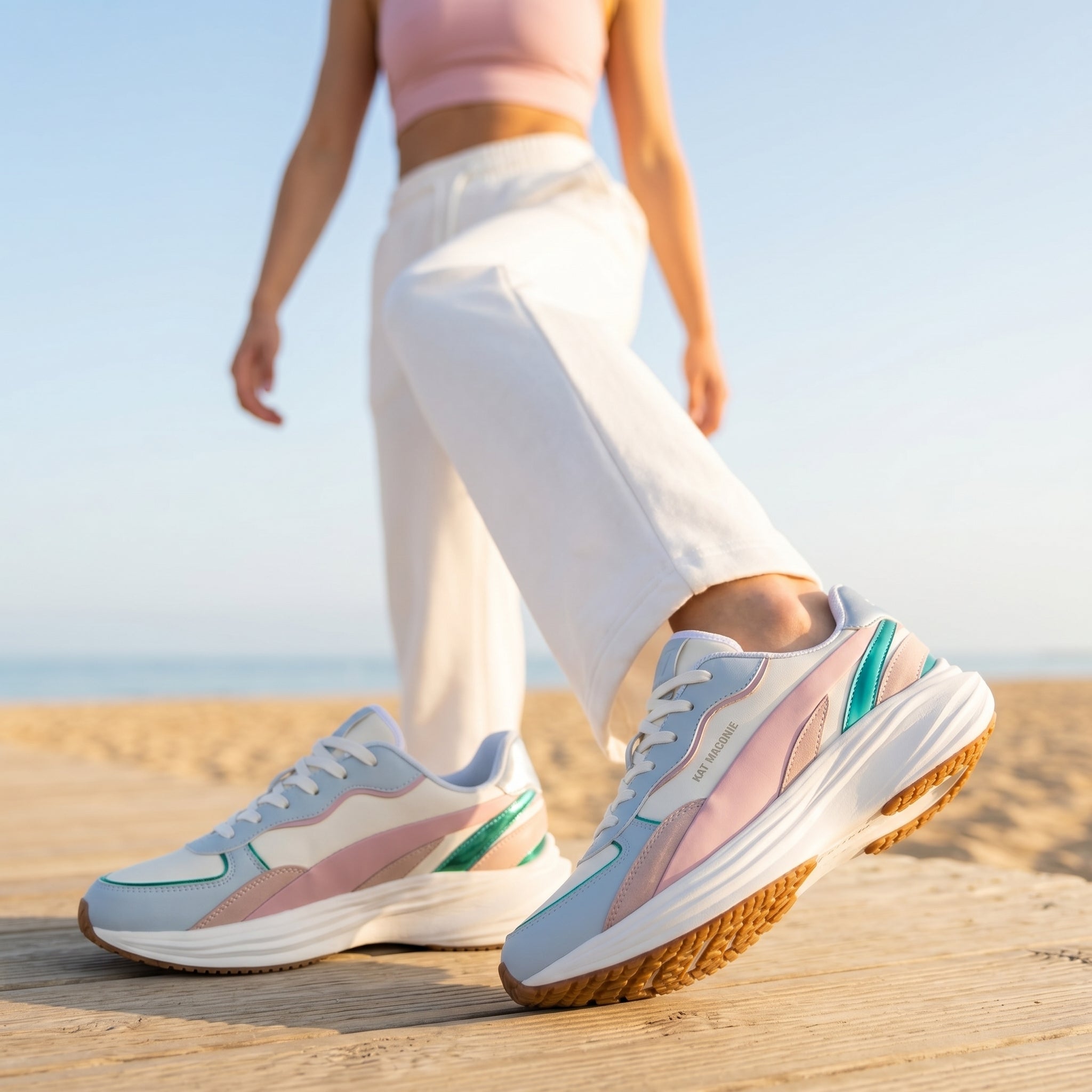 AURA SNEAKER