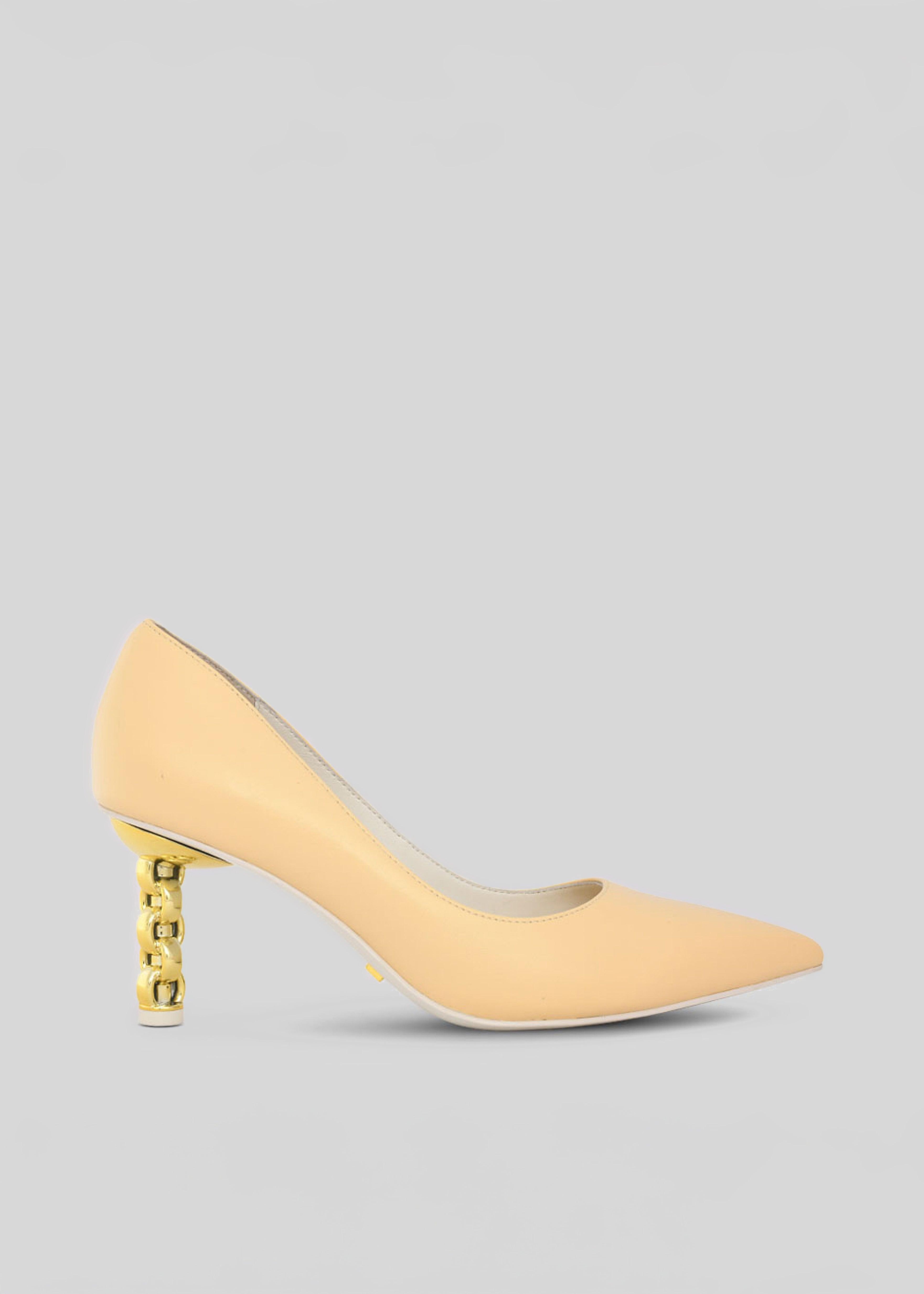 Rei Pumps