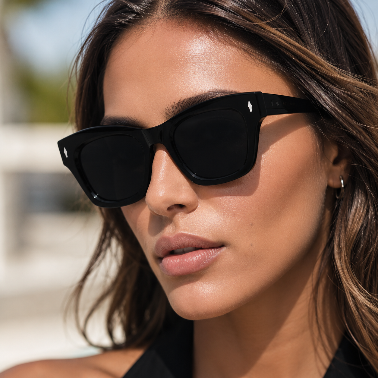 ZYRA SQUARE SUNGLASSES