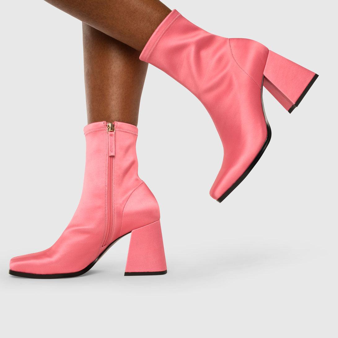 Elva Boots - Kat Maconie