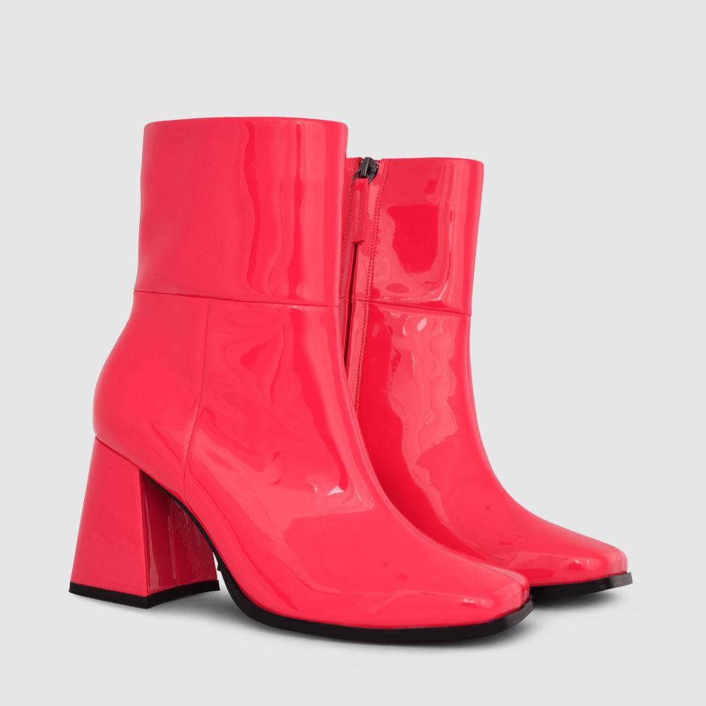 Saffle Boots - Kat Maconie