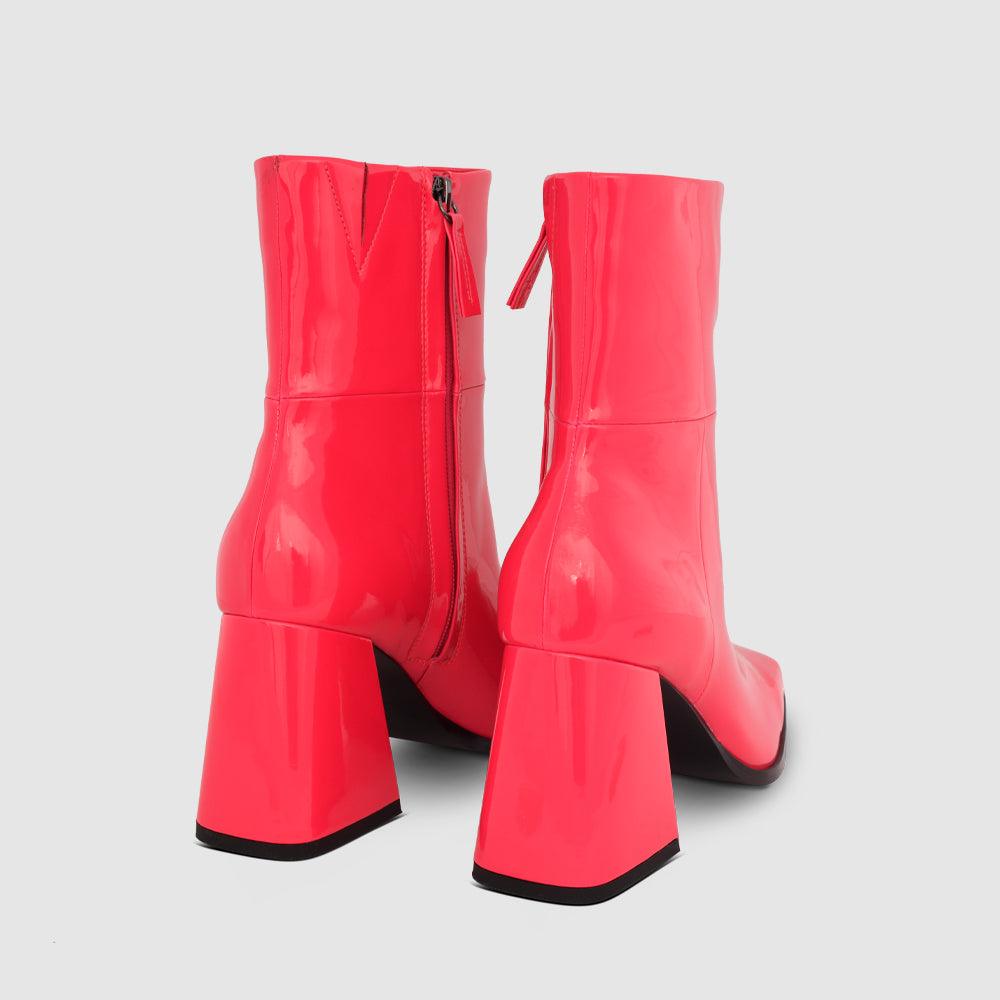Saffle Boots - Kat Maconie
