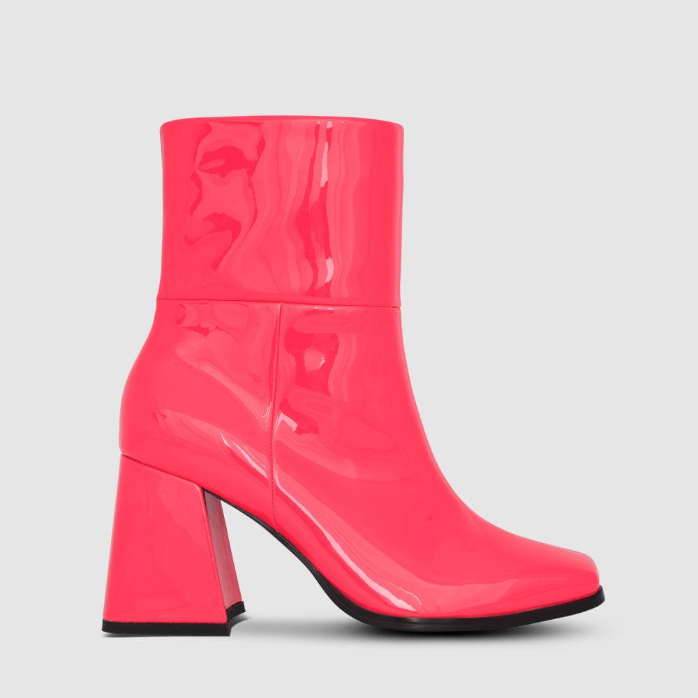 Saffle Boots - Kat Maconie