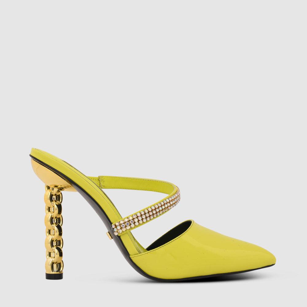 Maddy Mules - Kat Maconie