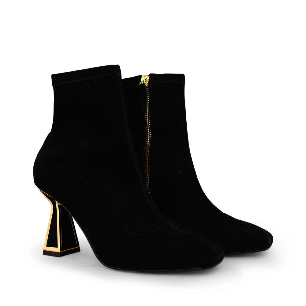 Willa Boots - Kat Maconie