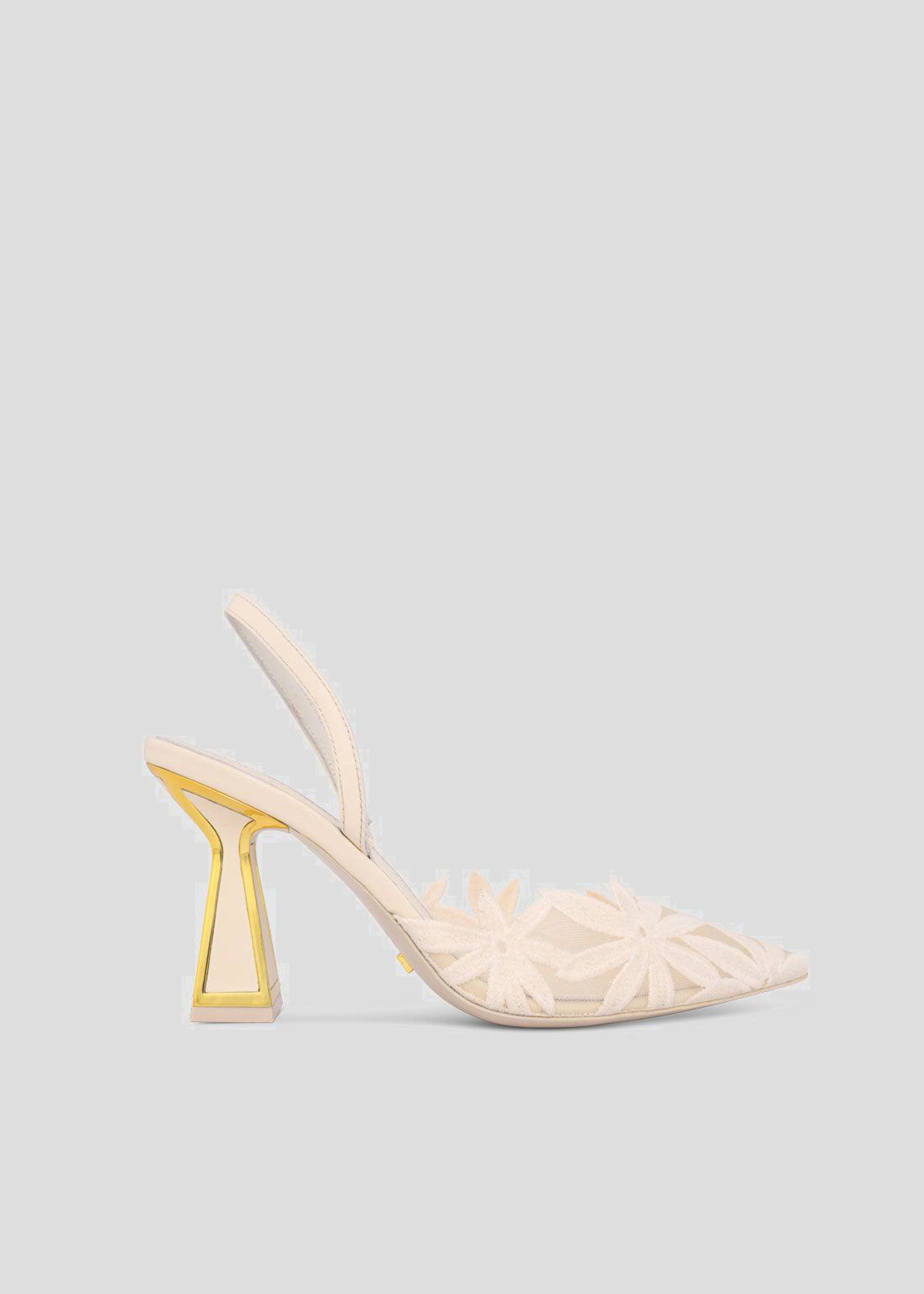 Amaya Pumps