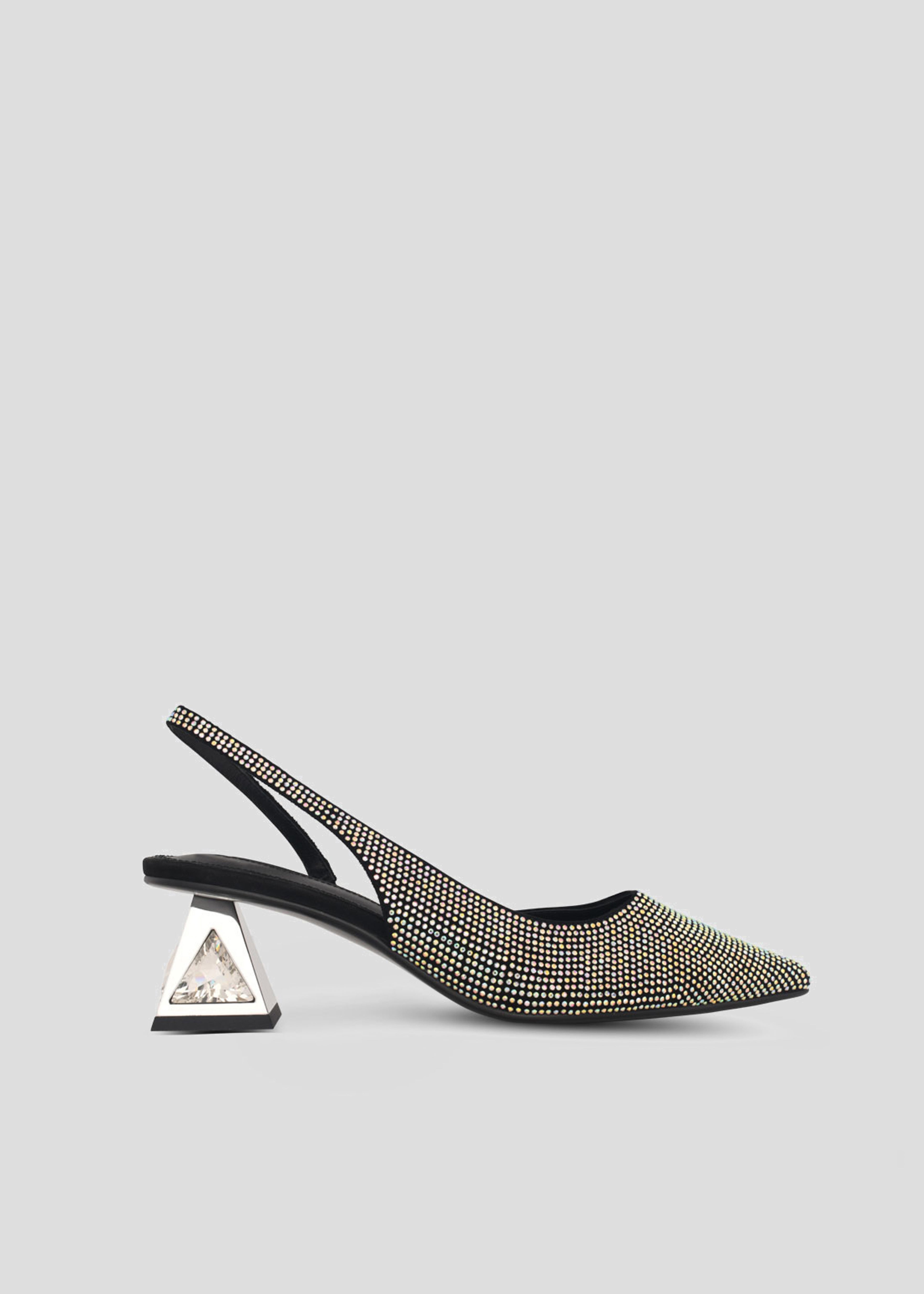 Anani Pumps