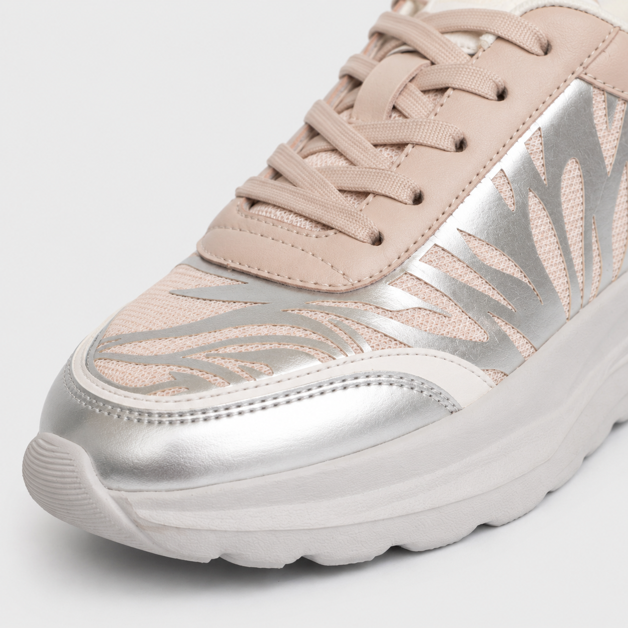ARIA SNEAKER