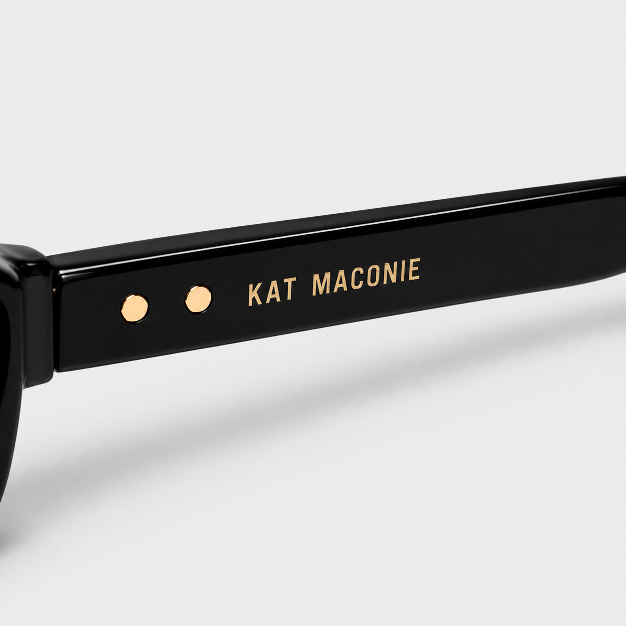 NIXA RETRO-RECTANGLE SUNGLASSES
