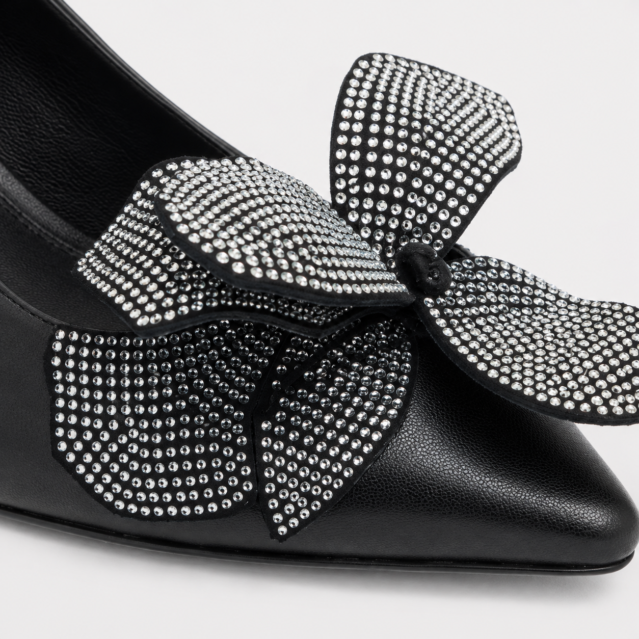 Henni Slingback