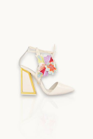 Amanza Pumps