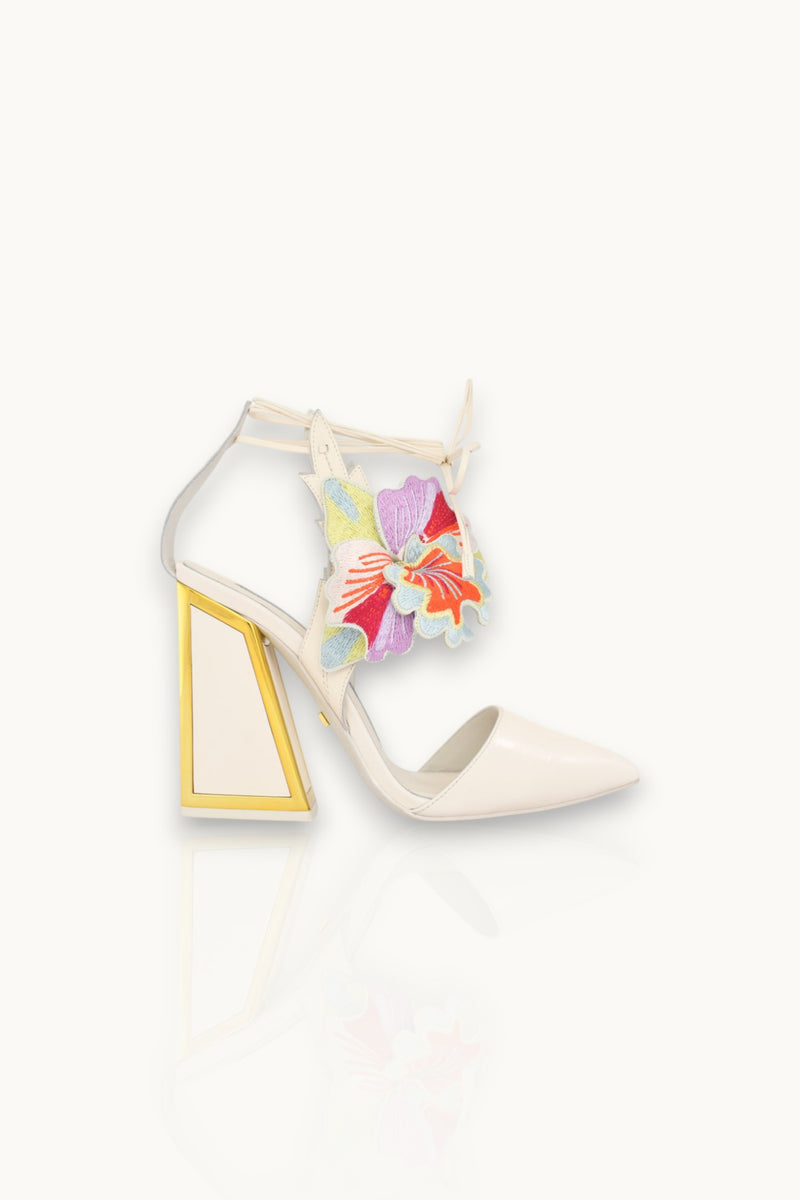Amanza Pumps