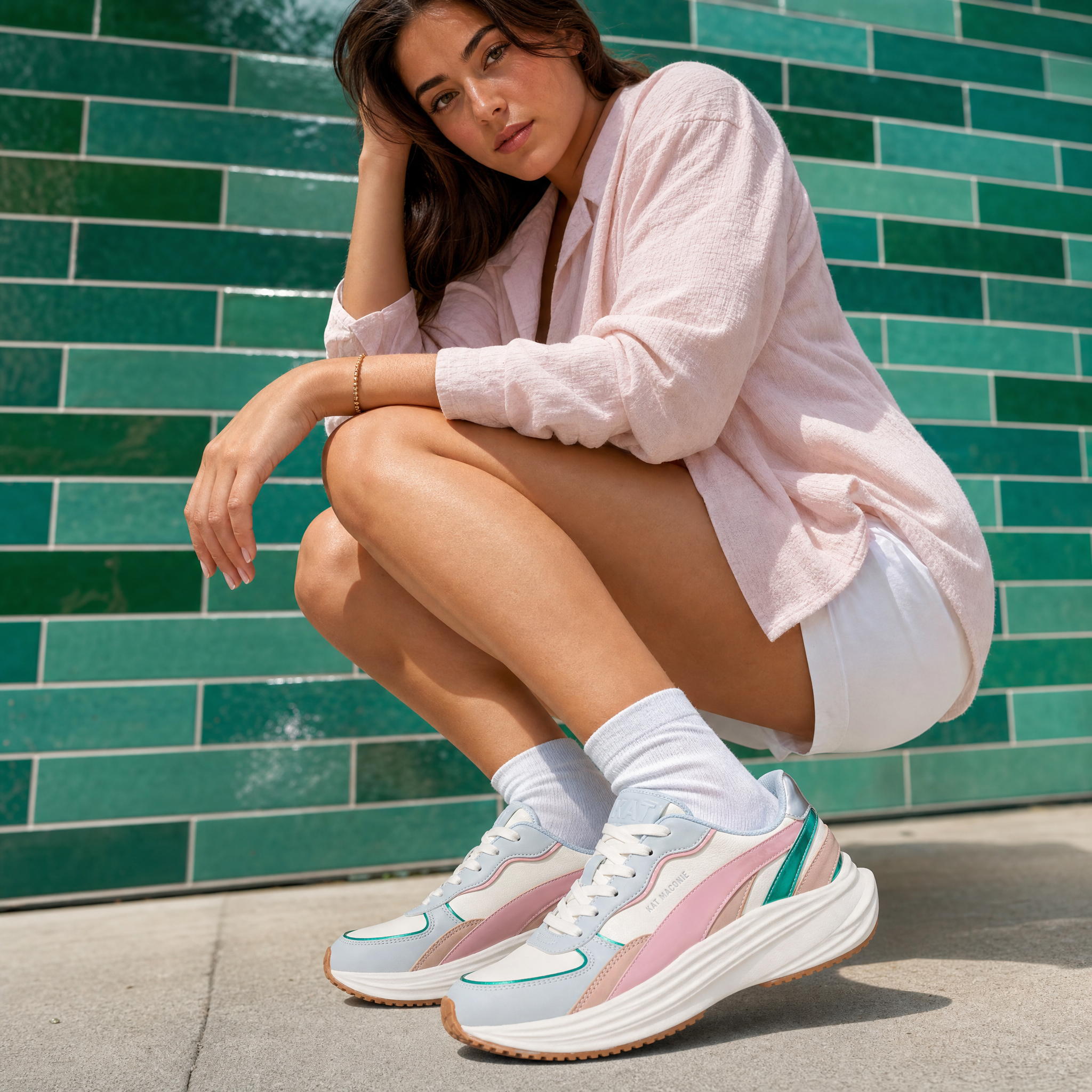 AURA SNEAKER