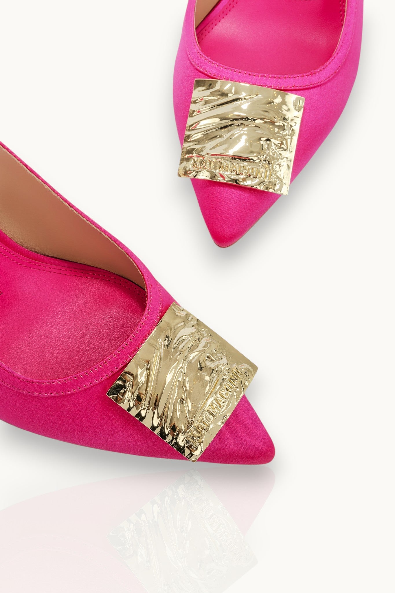 Katia Slingback