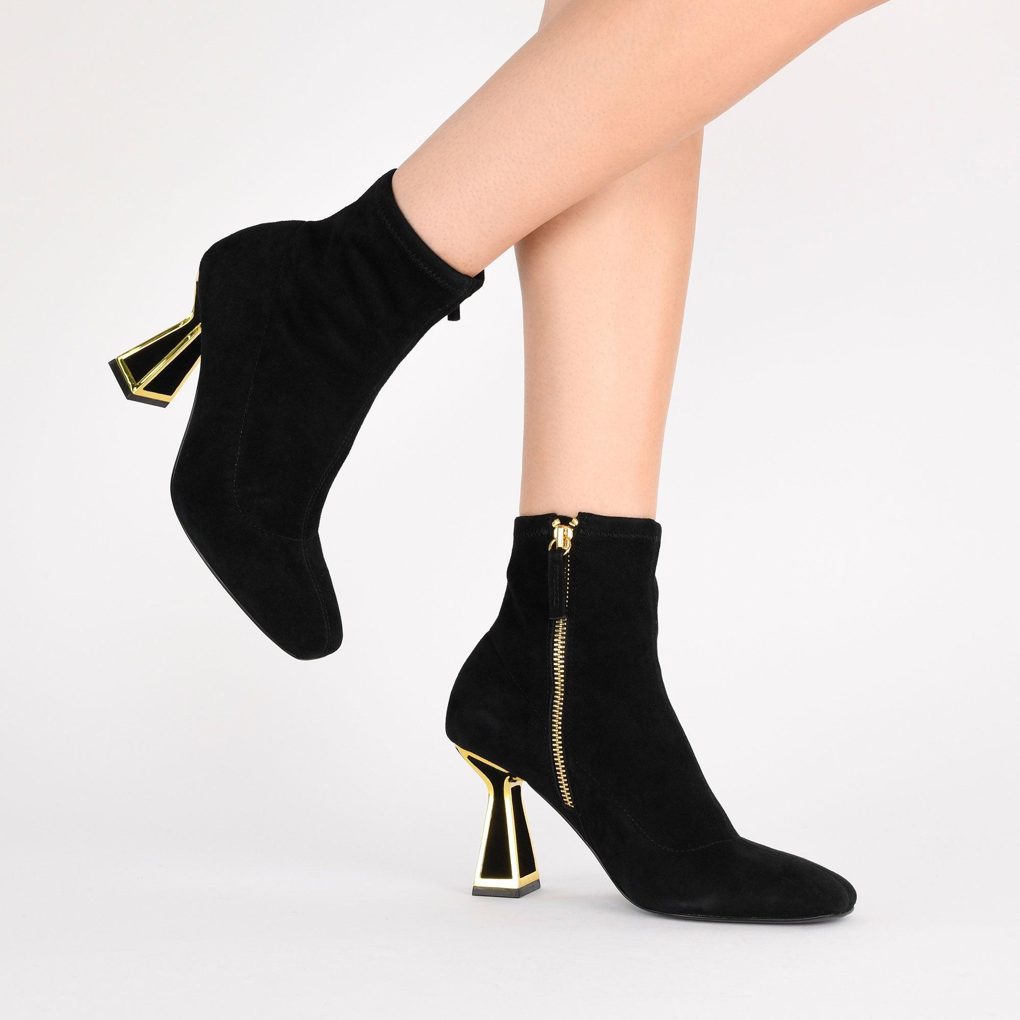Willa Boots - Kat Maconie