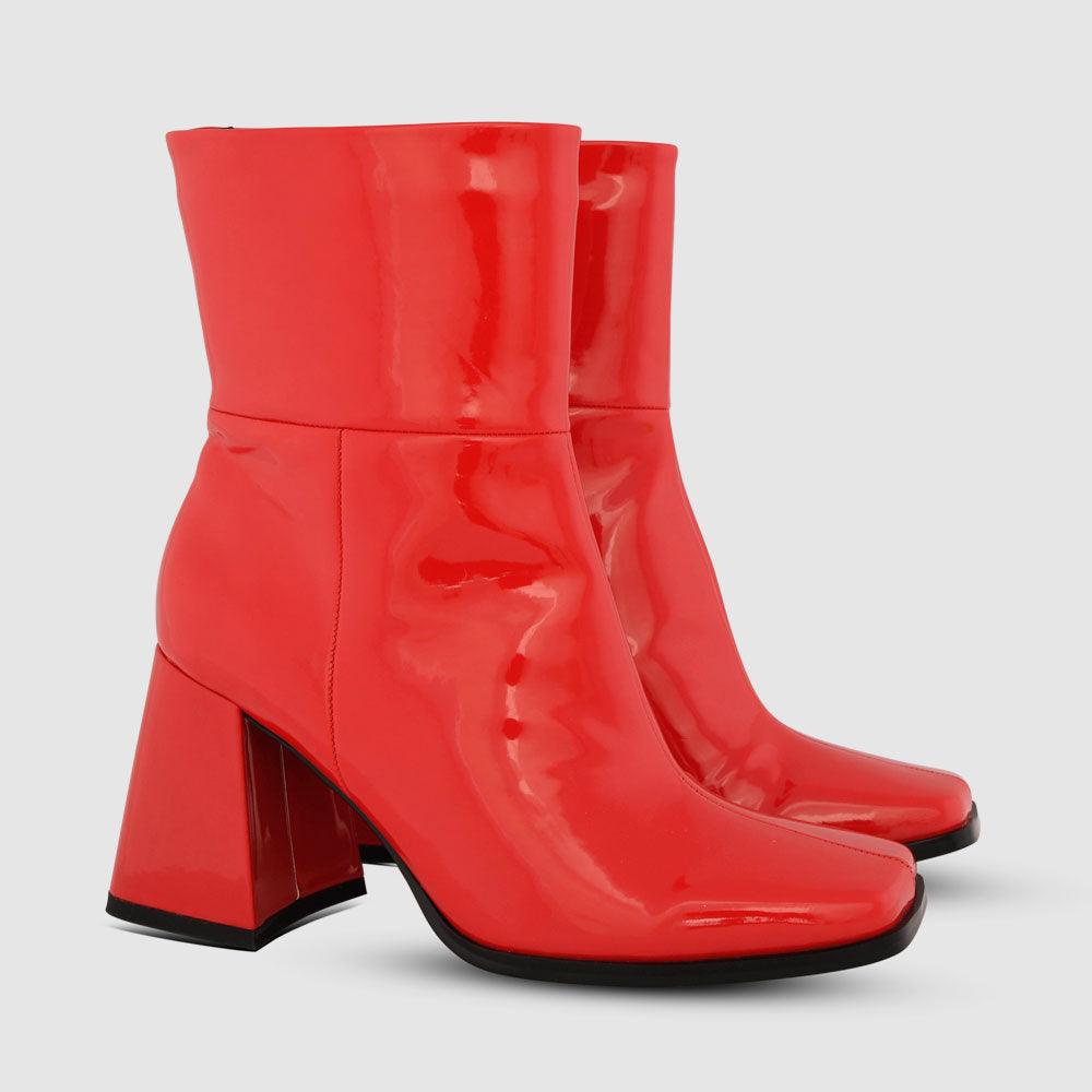 Saffle Boots - Kat Maconie