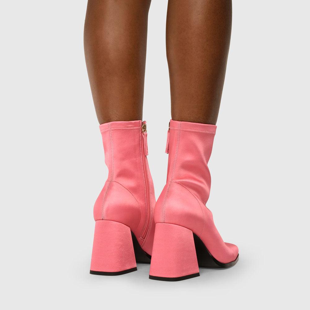 Elva Boots - Kat Maconie