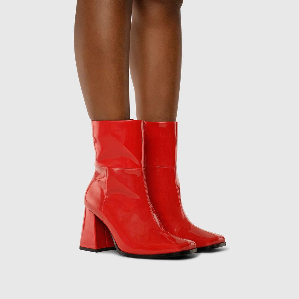 Saffle Boots - Kat Maconie