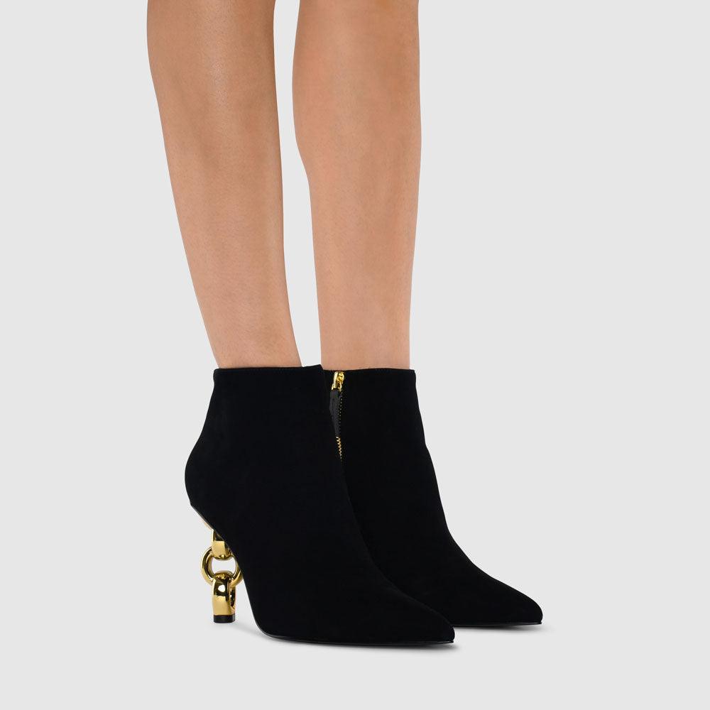Toni Boots - Kat Maconie