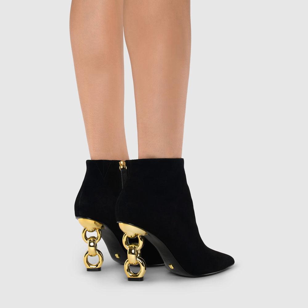 Toni Boots - Kat Maconie