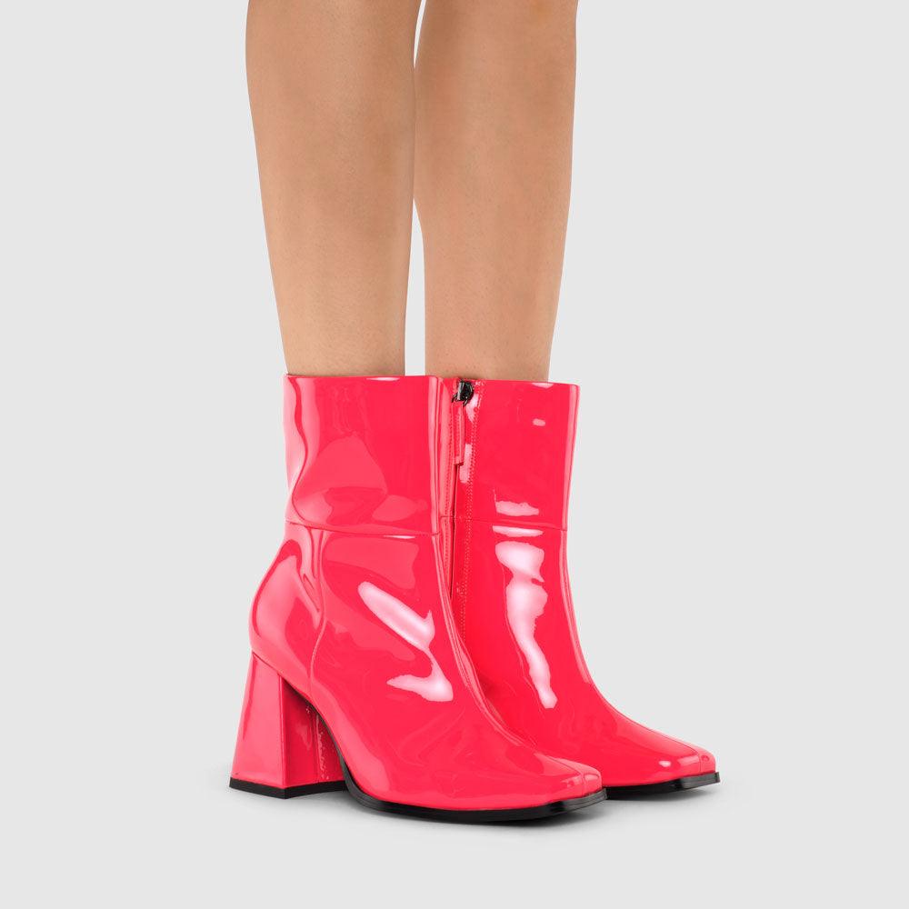 Saffle Boots - Kat Maconie