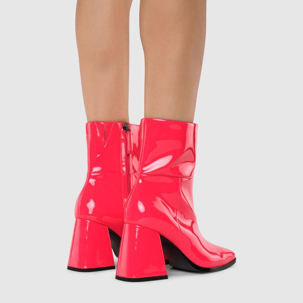 Saffle Boots - Kat Maconie
