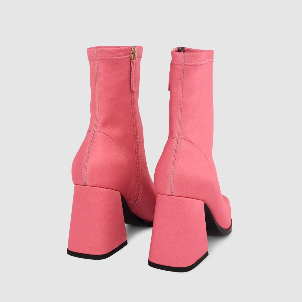 Elva Boots - Kat Maconie