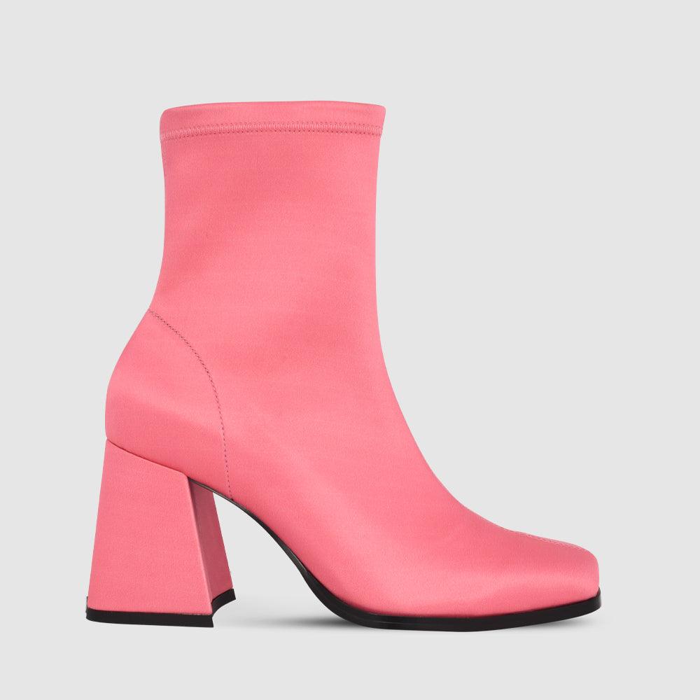 Elva Boots - Kat Maconie