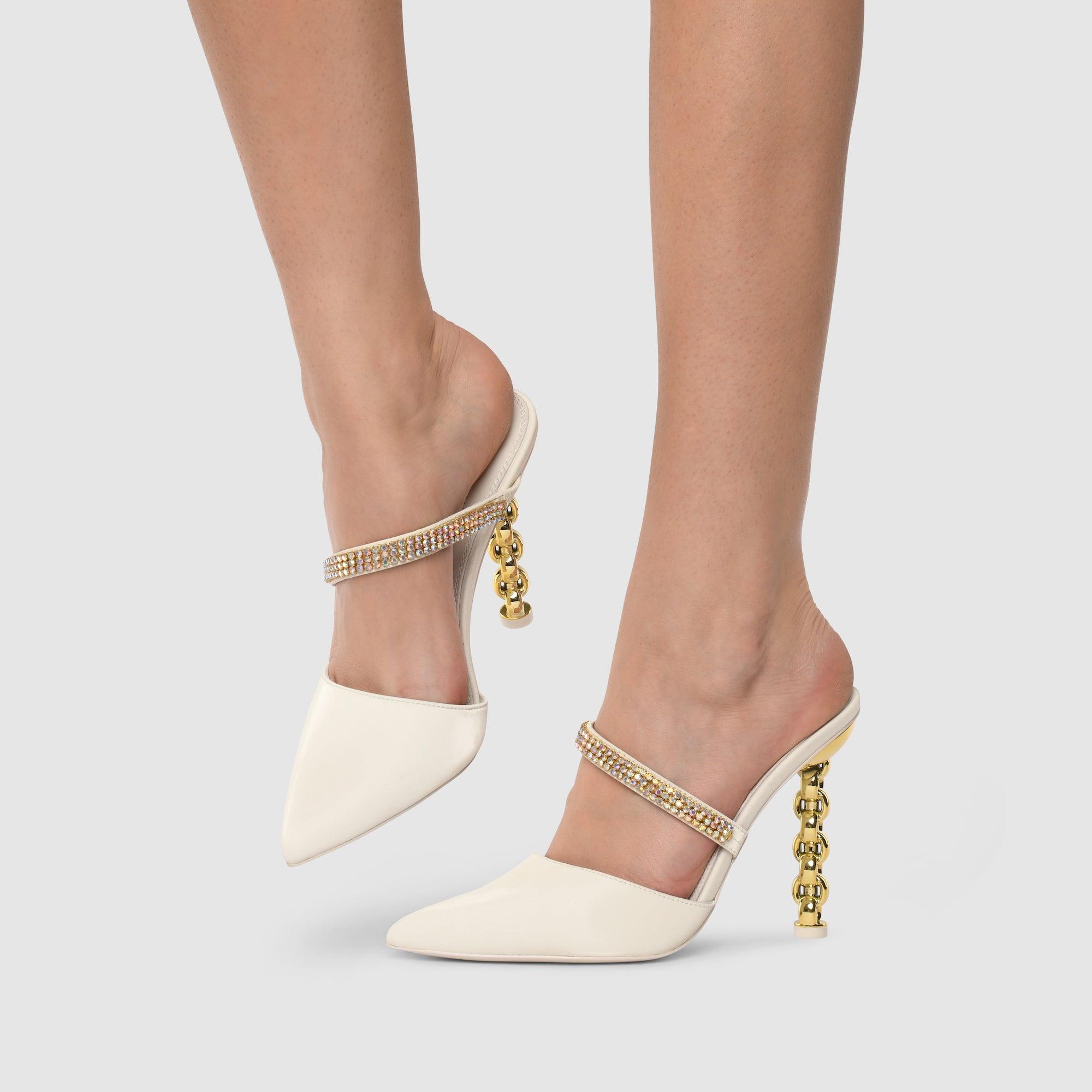 Maddy Mules - Kat Maconie