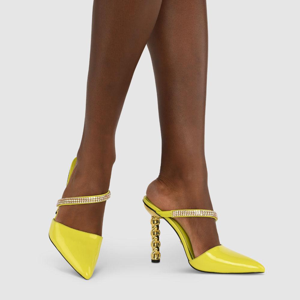 Maddy Mules - Kat Maconie