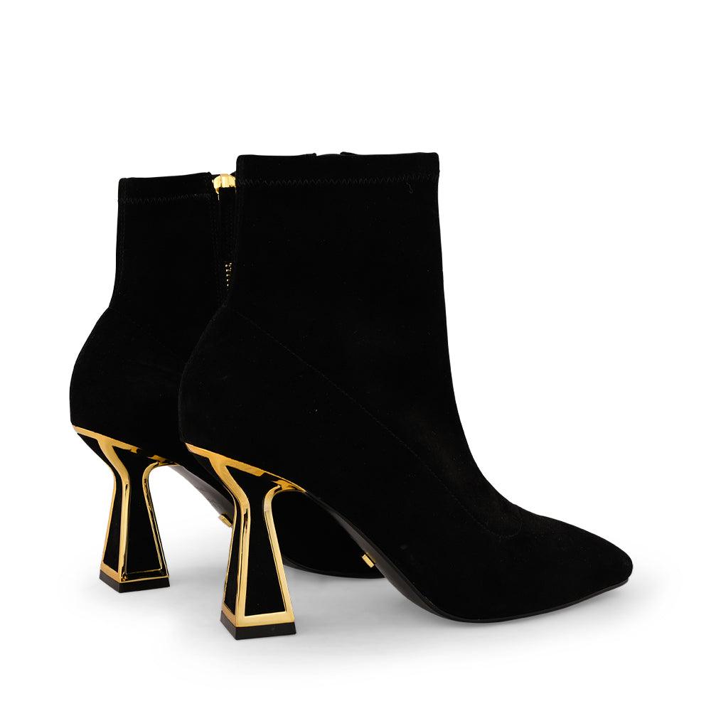 Willa Boots - Kat Maconie