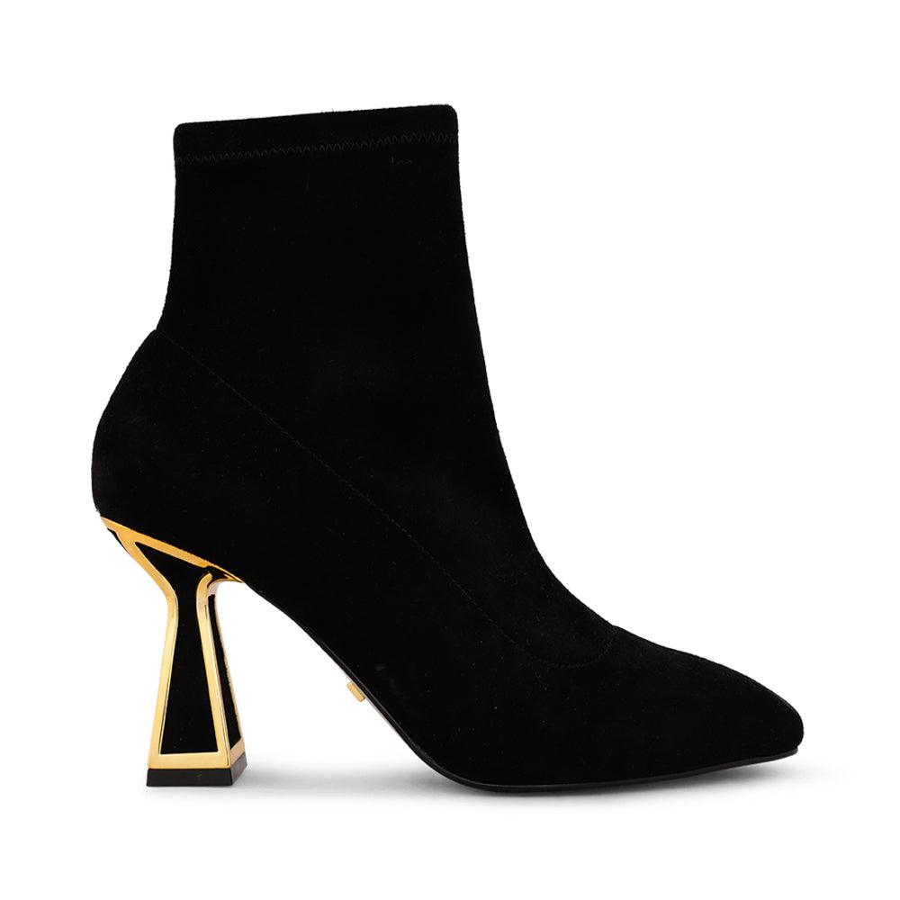 Willa Boots - Kat Maconie