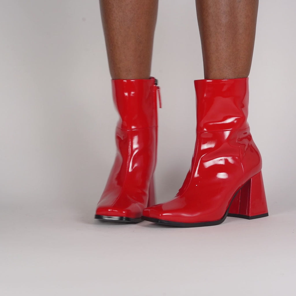 Maison Margiela Red Patent Leather Pump Heels Size 38